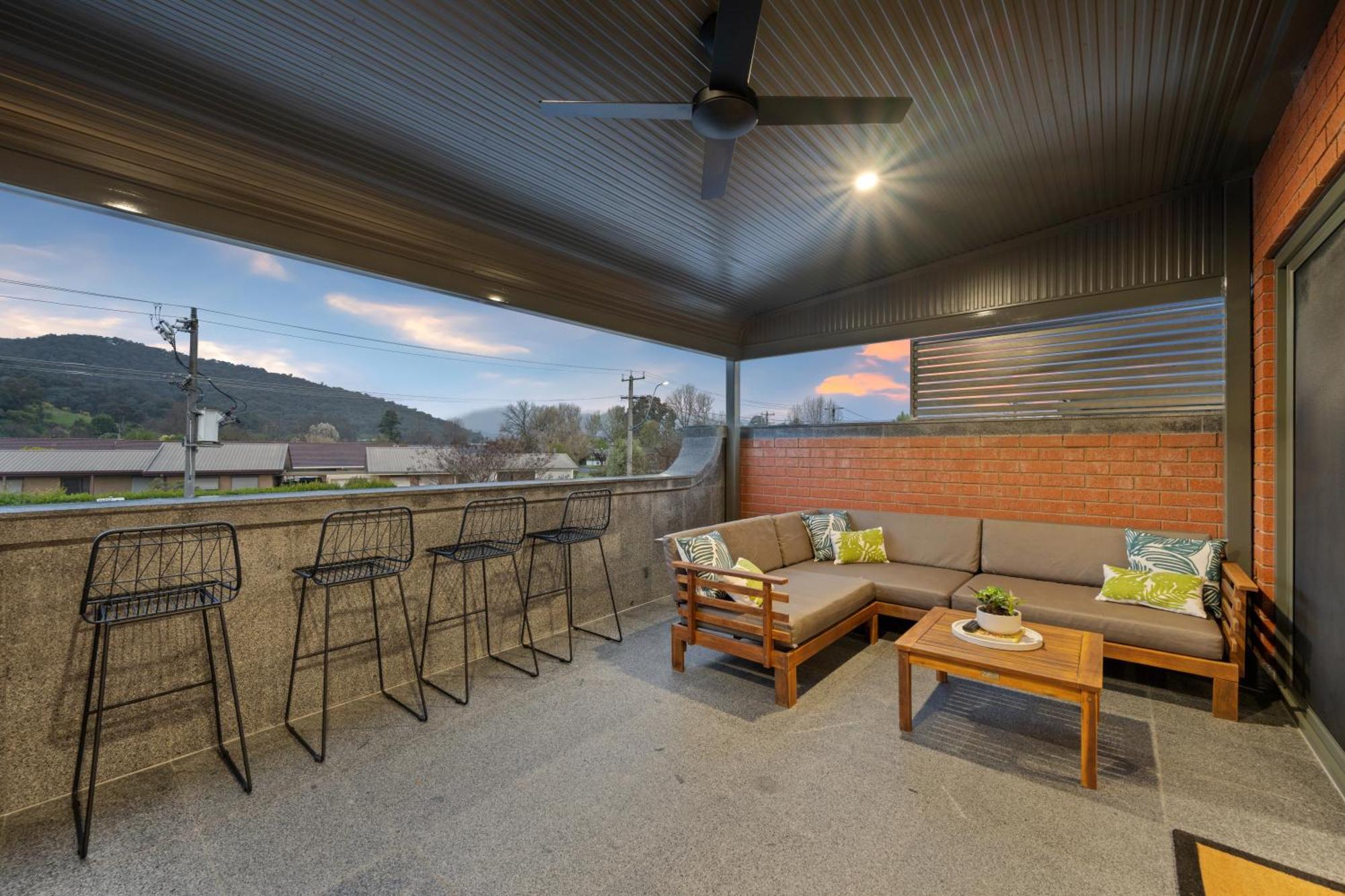 Railway Motel Myrtleford Esterno foto